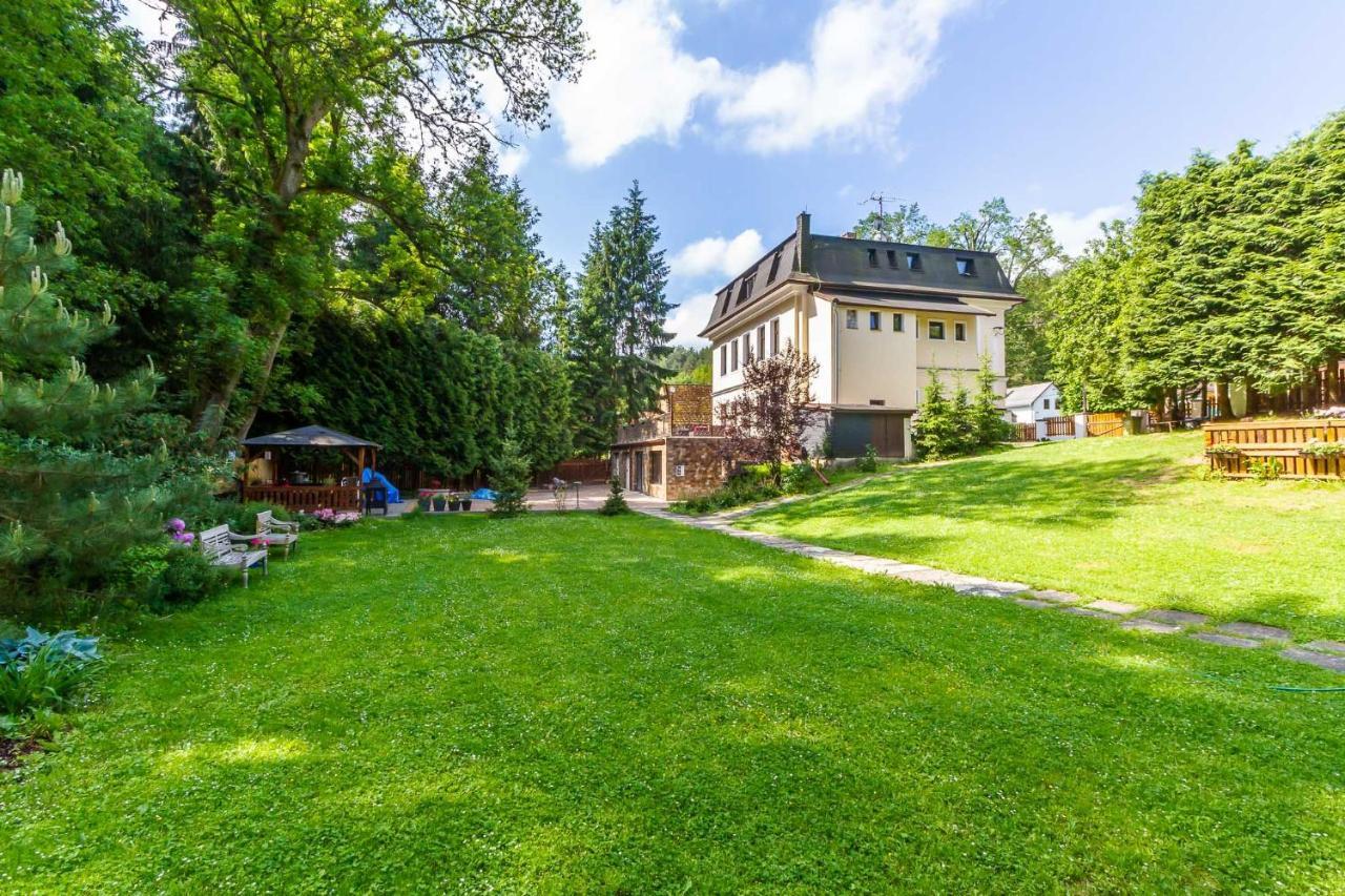 Penzion Kokorin Forest Villa Konradov Exterior photo