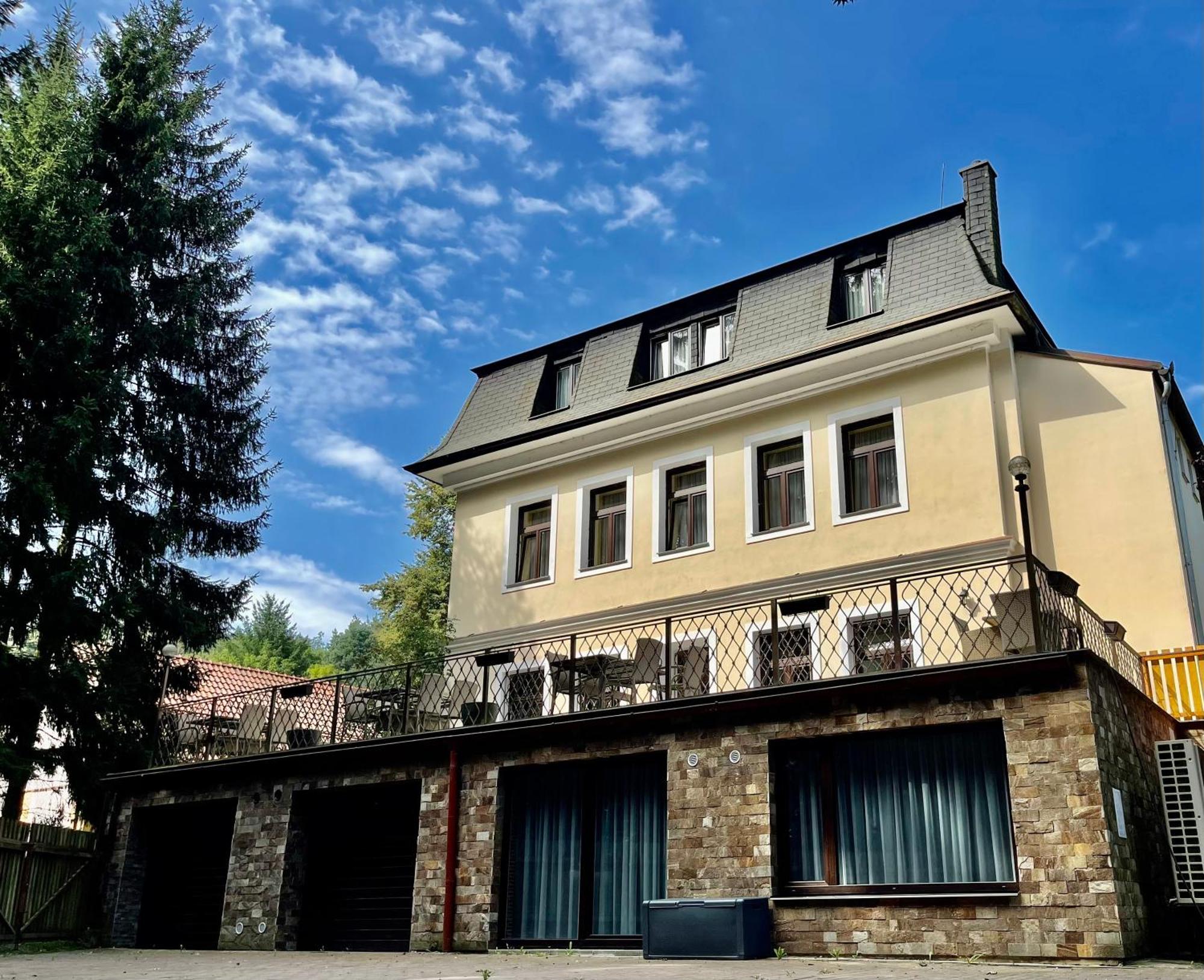 Penzion Kokorin Forest Villa Konradov Exterior photo